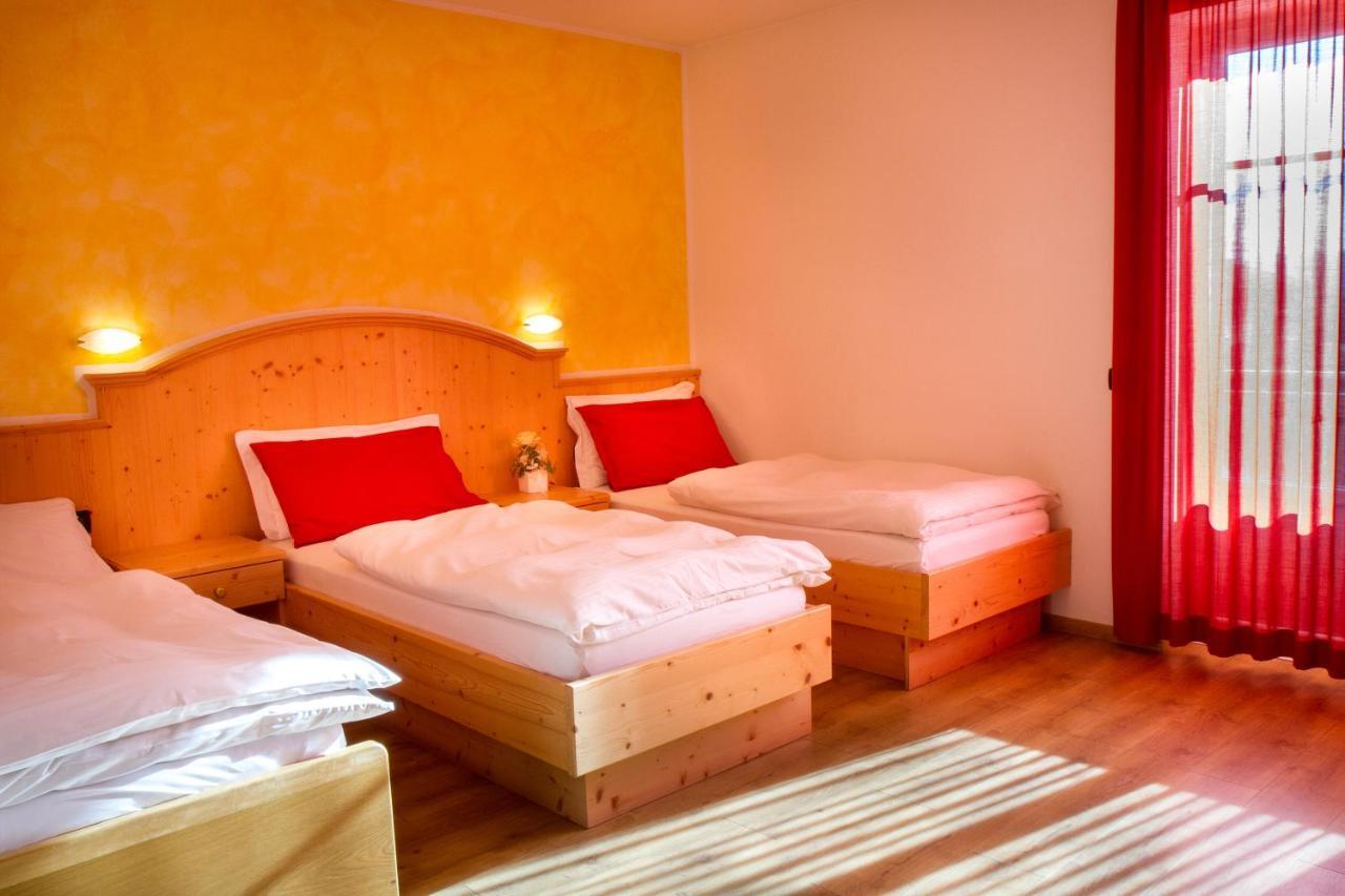 Agritur Val D'Adige Bed & Breakfast เตรนโต ห้อง รูปภาพ